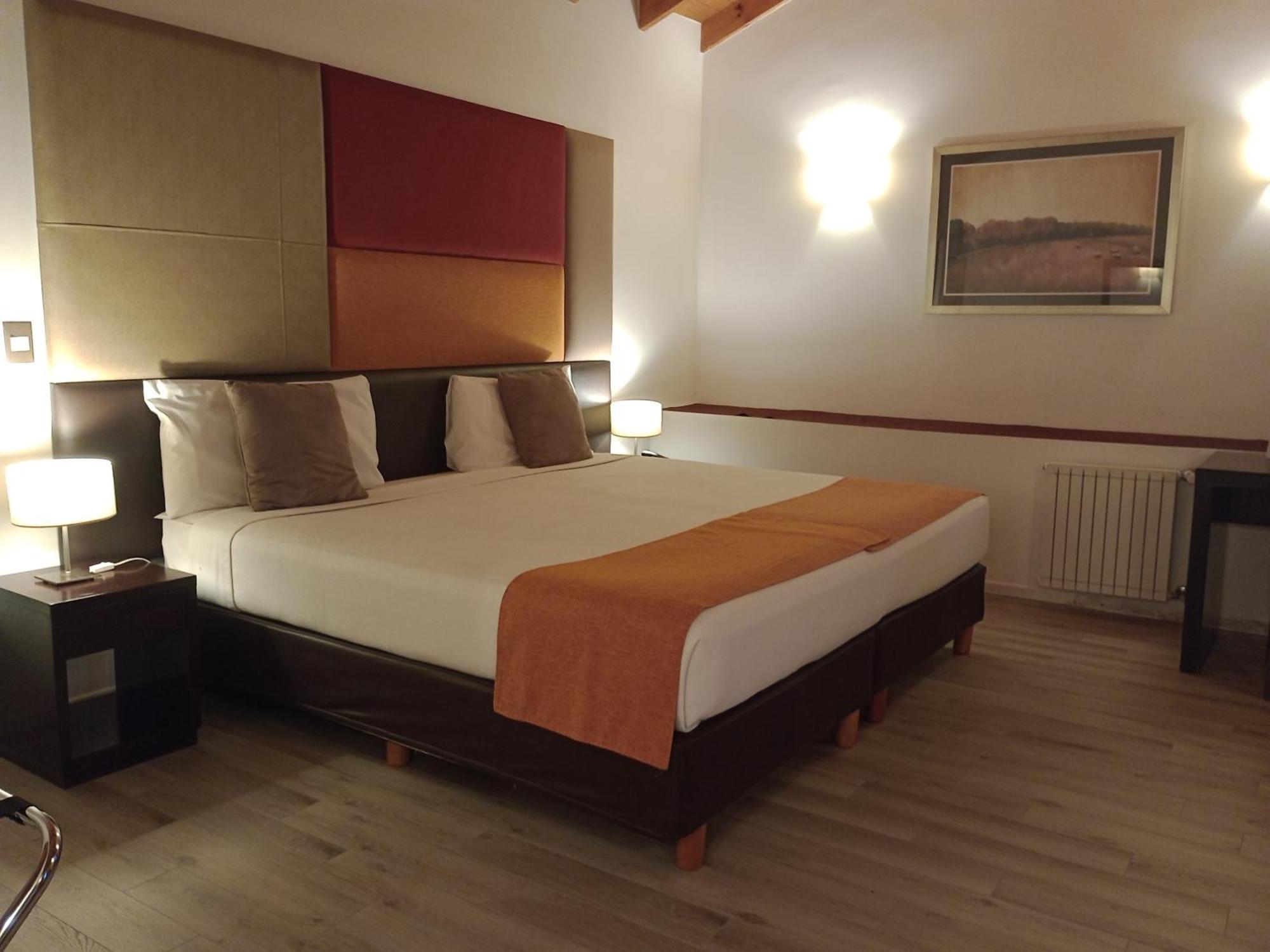 Hotel Rochester Calafate 4*